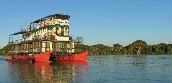 Flotel no Río Mamoré