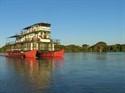Flotel no Río Mamoré